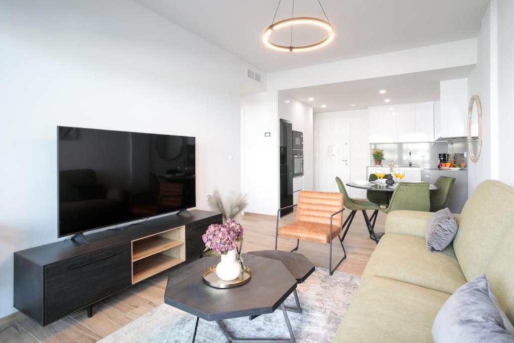 Arenales Terrace Refugee New Apartment With Pool And Gym Arenales del Sol Exterior foto